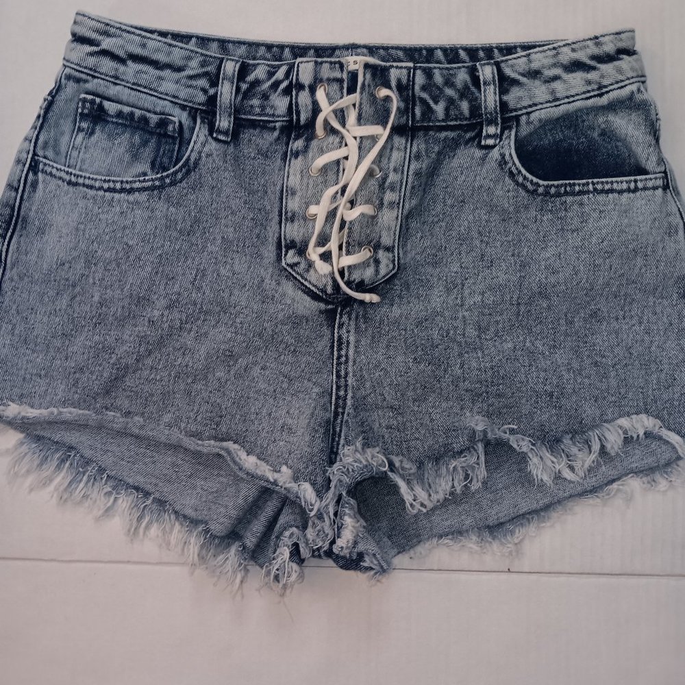 PACSUN HIGH RISE FESTIVAL LACE UP JEAN SHORTY SHORTS